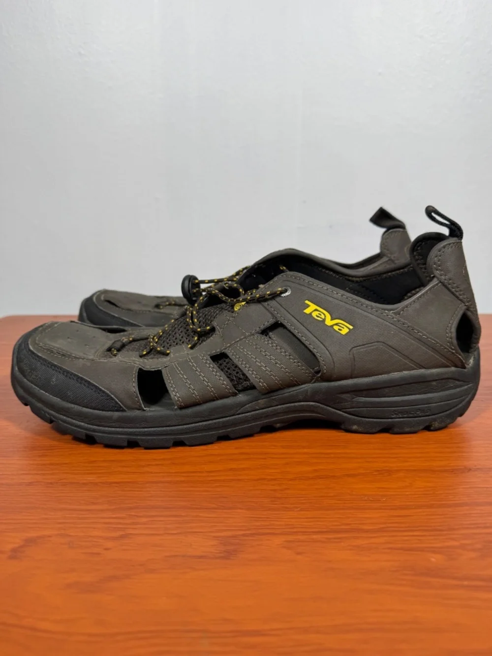 Teva Forebay Mens Hiking Sandals Trail Outdoor Collapsible Heel Size 14 Gorpcore